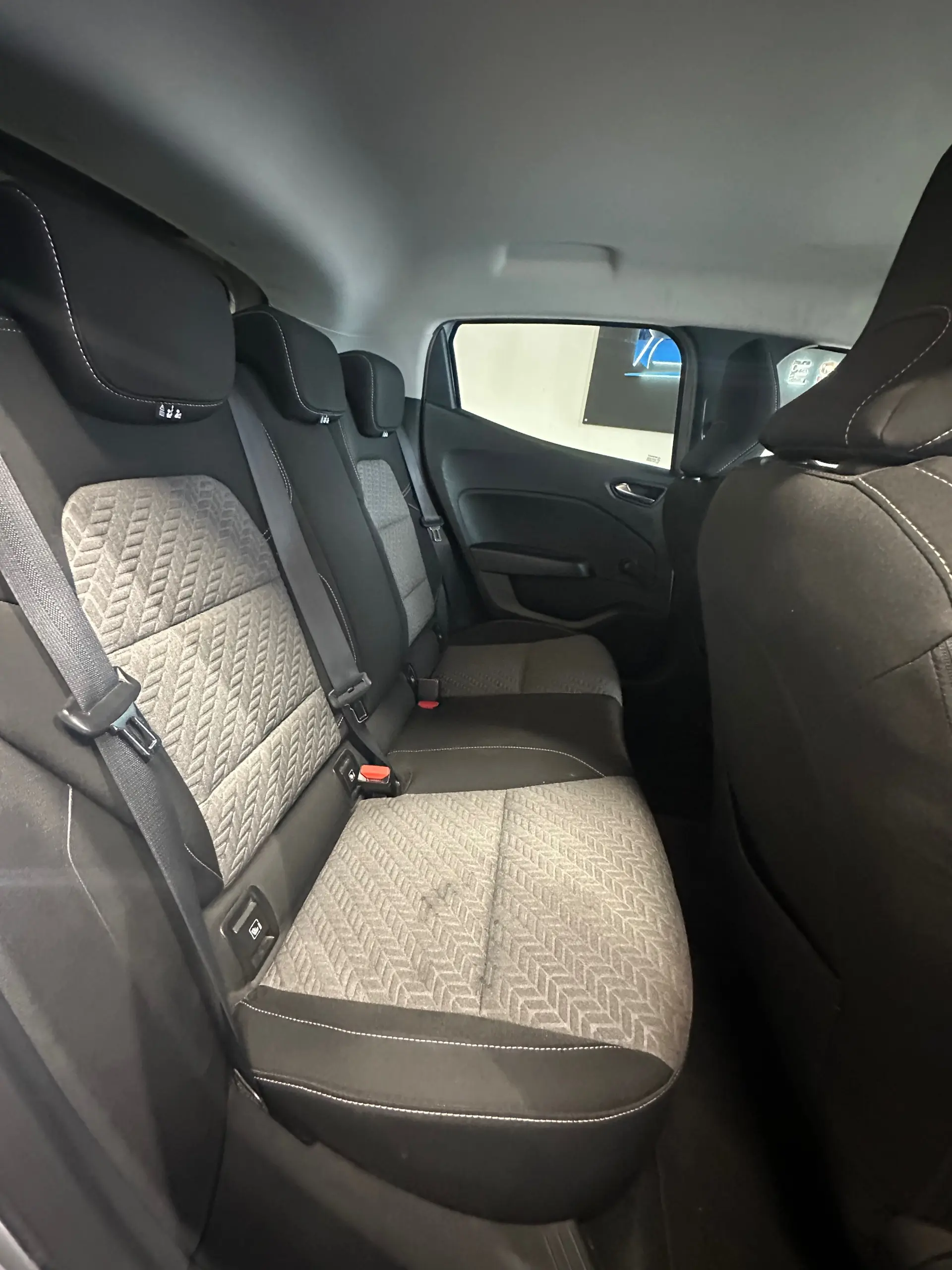 Renault Clio 1.0 TCe Limited Bi-Fuel 17