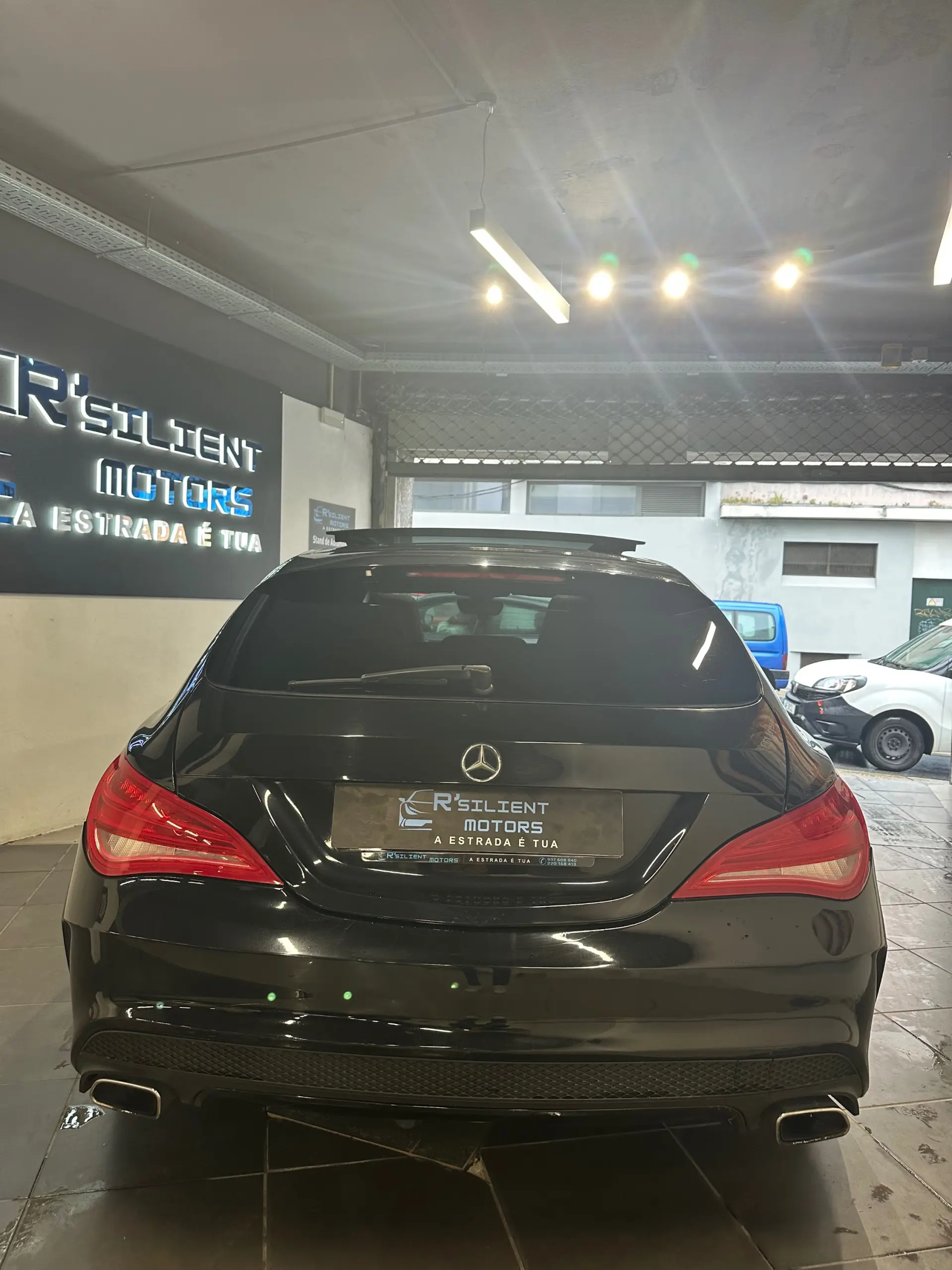 Mercedes-Benz CLA 200 d 7G-DCT AMG Line 8