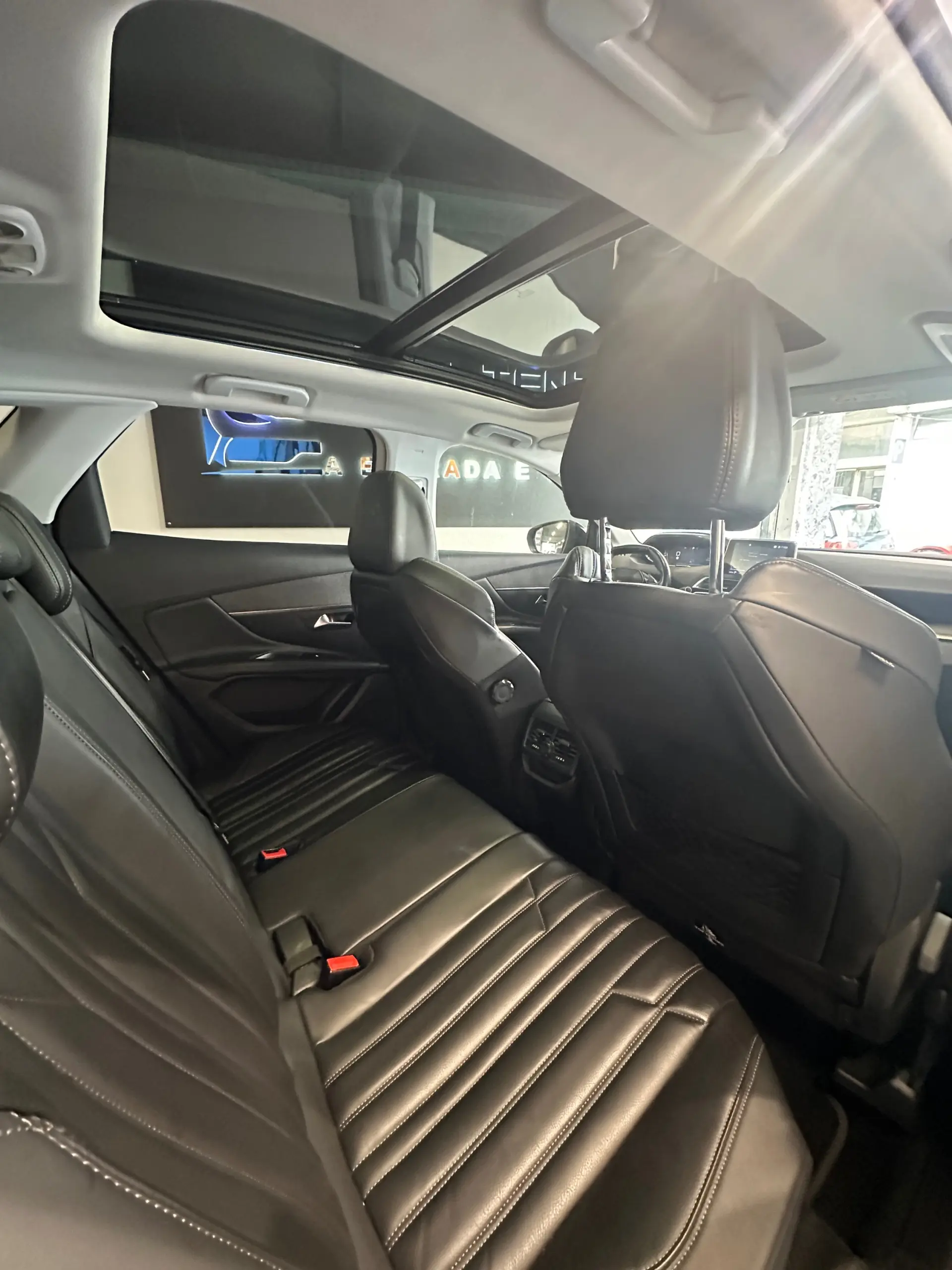 Peugeot 3008 1.6 BlueHDi Allure Grip Control EAT6 17