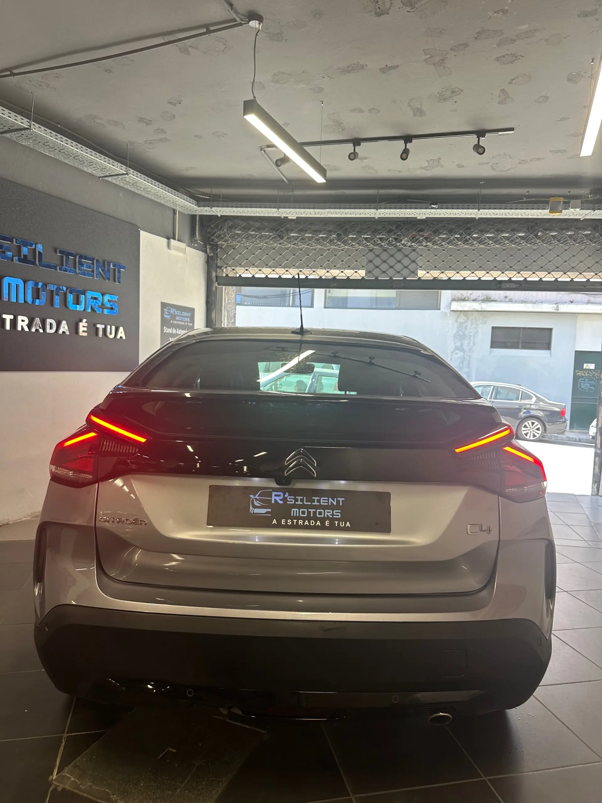 Citroën C4 BlueHDi 130 Stop&Start EAT8 FEEL PACK 6