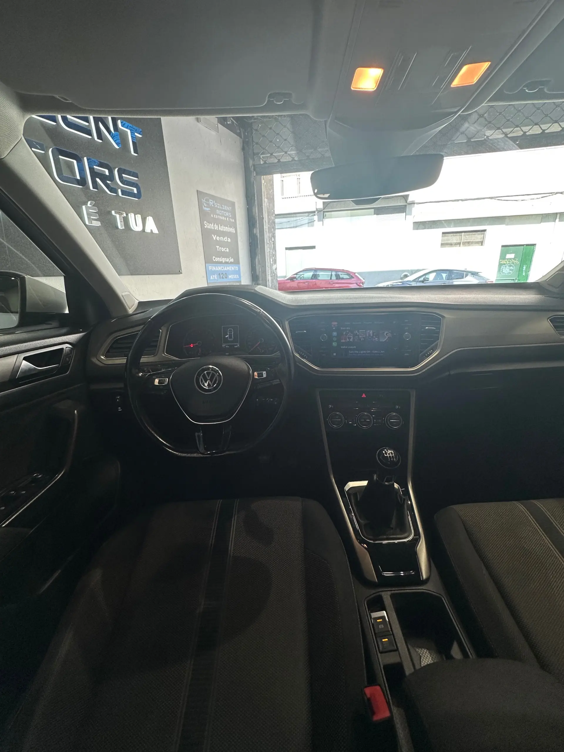 Volkswagen T-Roc 1.0 TSI Style 8