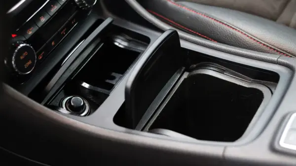 Mercedes-Benz GLA 220 d 4Matic 7G-DCT AMG Line 26