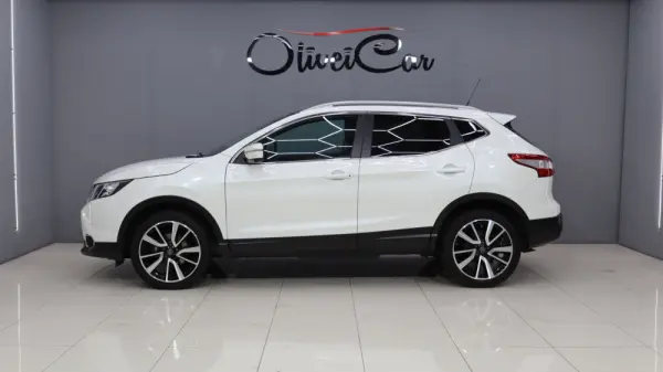 Nissan Qashqai 1.6 dCi Tekna Premium Bose 7