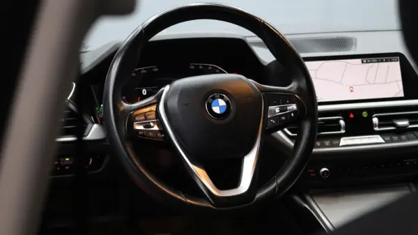BMW 318 d Auto 12