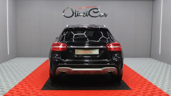 Mercedes-Benz GLA 220 d 4Matic 7G-DCT AMG Line 4