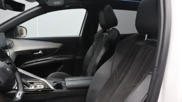 Peugeot 3008 1.5 BlueHDi GT Pack EAT8 24