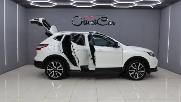 Nissan Qashqai 1.6 dCi Tekna Premium Bose 3