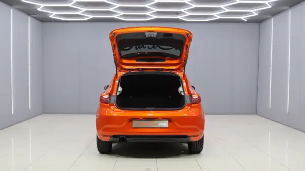 Renault Clio 1.5 Blue dCi Intens 5