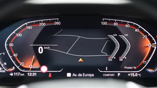 BMW 318 d Auto 11