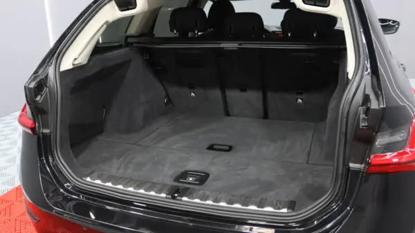 BMW 318 d Auto 8