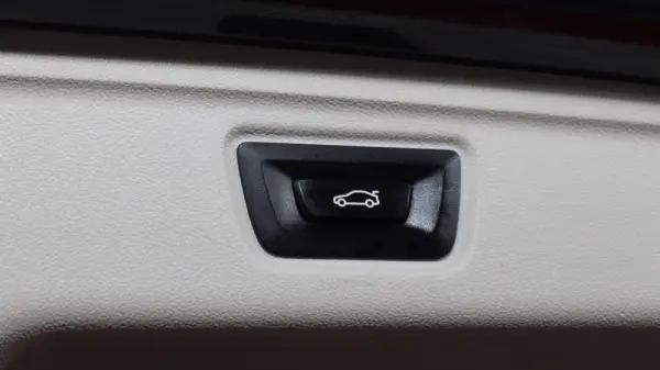 BMW 318 d Auto 9