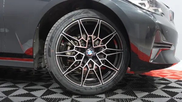 BMW 318 d Auto 2