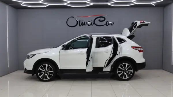 Nissan Qashqai 1.6 dCi Tekna Premium Bose 8