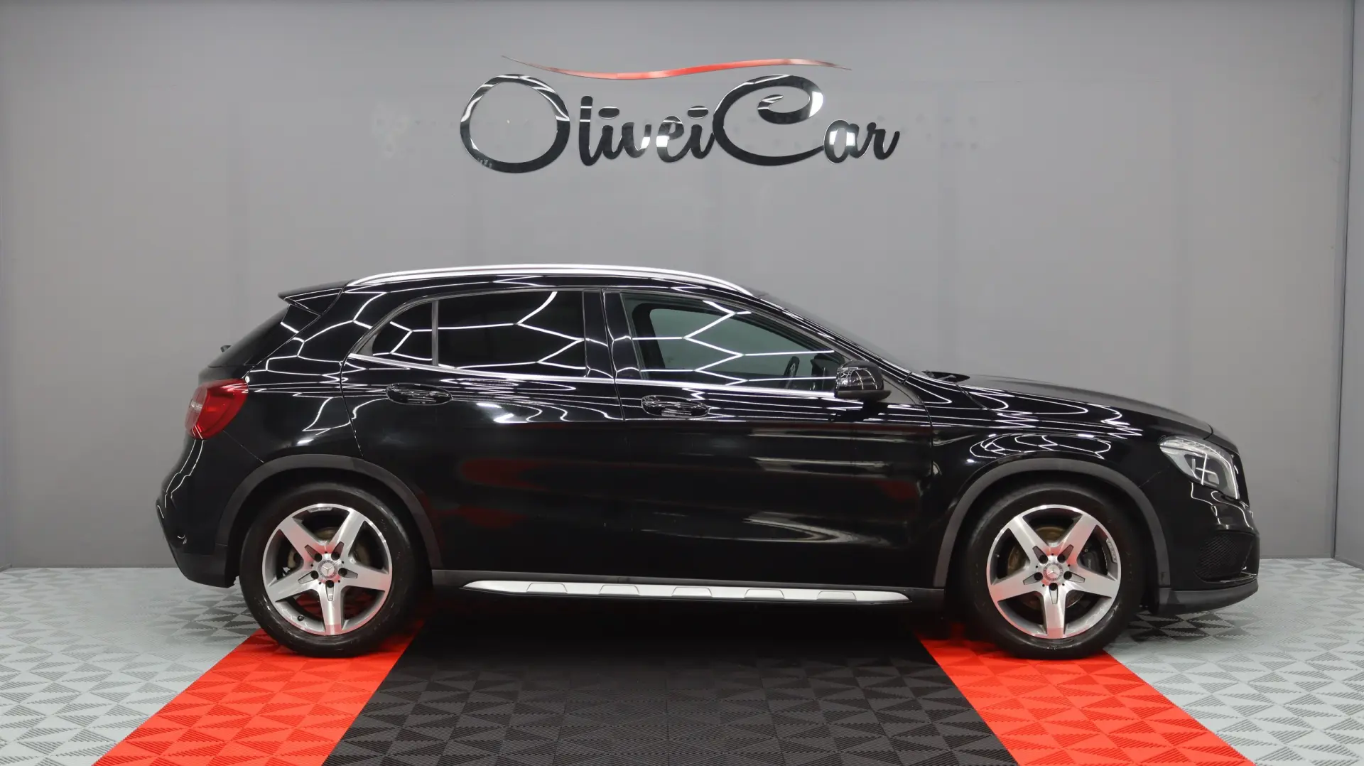 Mercedes-Benz GLA 220 d 4Matic 7G-DCT AMG Line 2