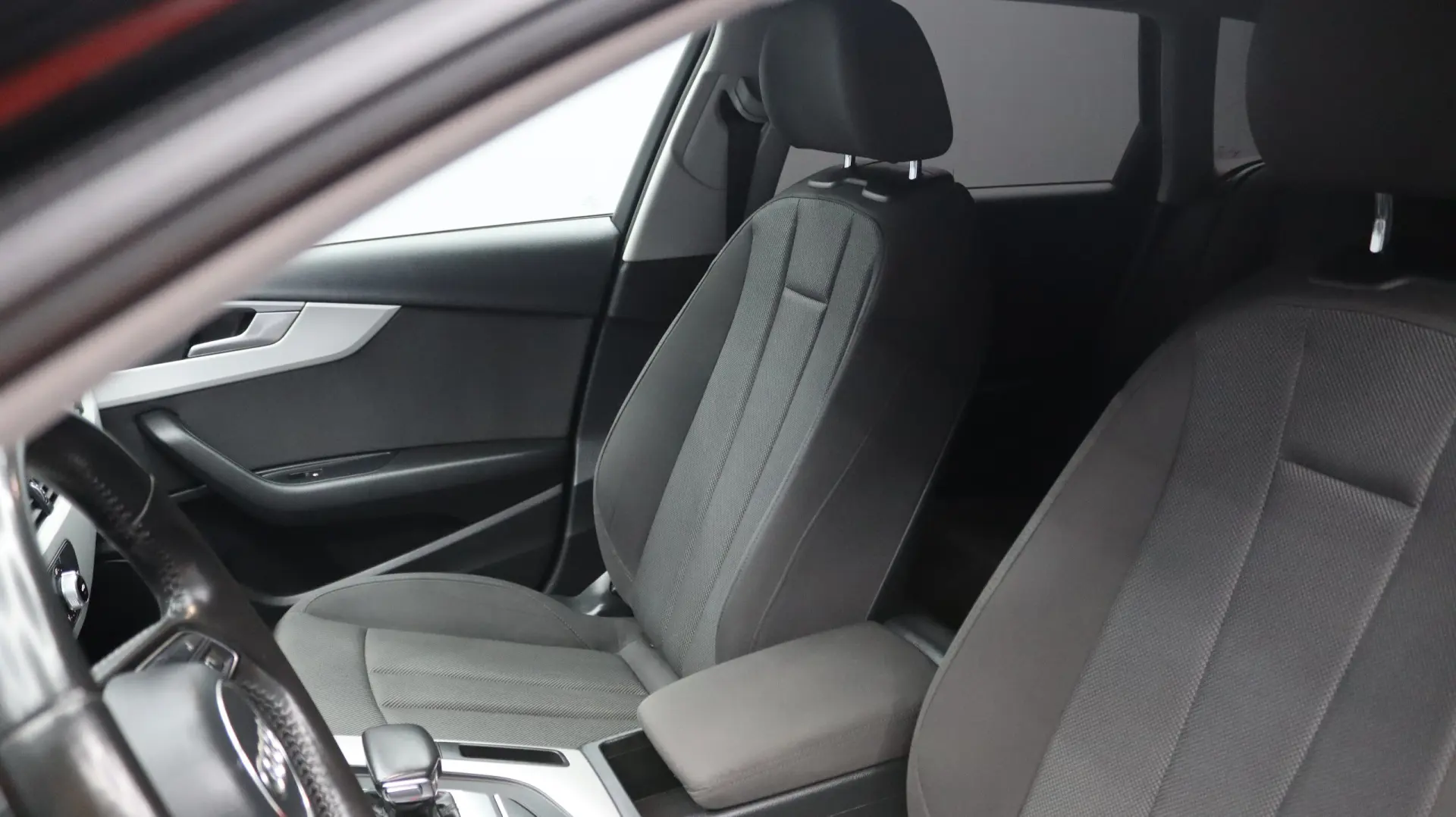 Audi A4 Avant 35 TDI S tronic 16