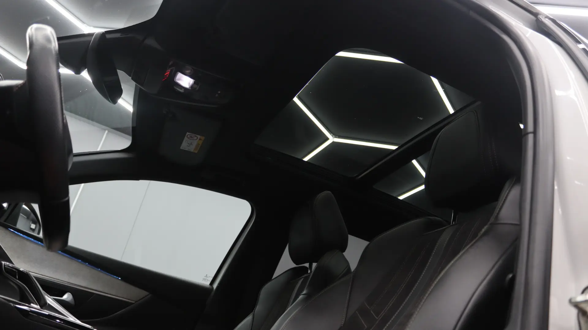 Peugeot 3008 1.5 BlueHDi GT Pack EAT8 26