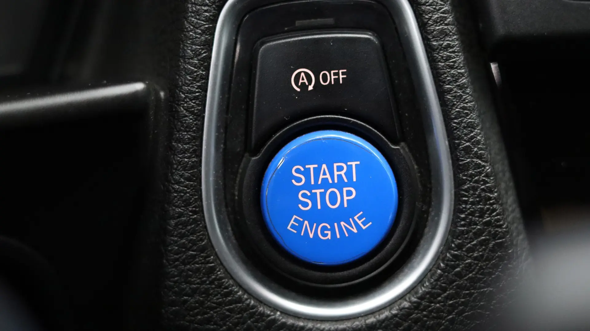 BMW 218 d Coupe Pack M Auto 11