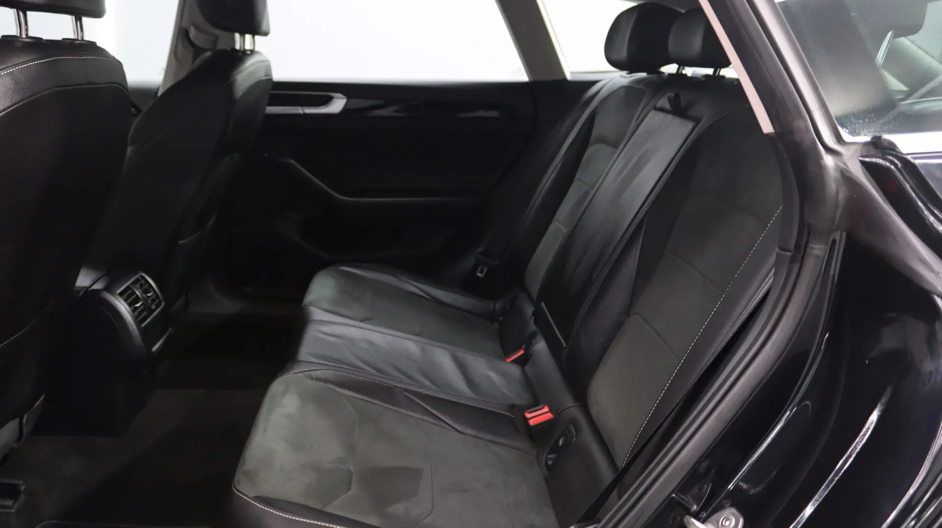 Volkswagen Arteon Shooting Brake 2.0 TDI Elegance DSG 19