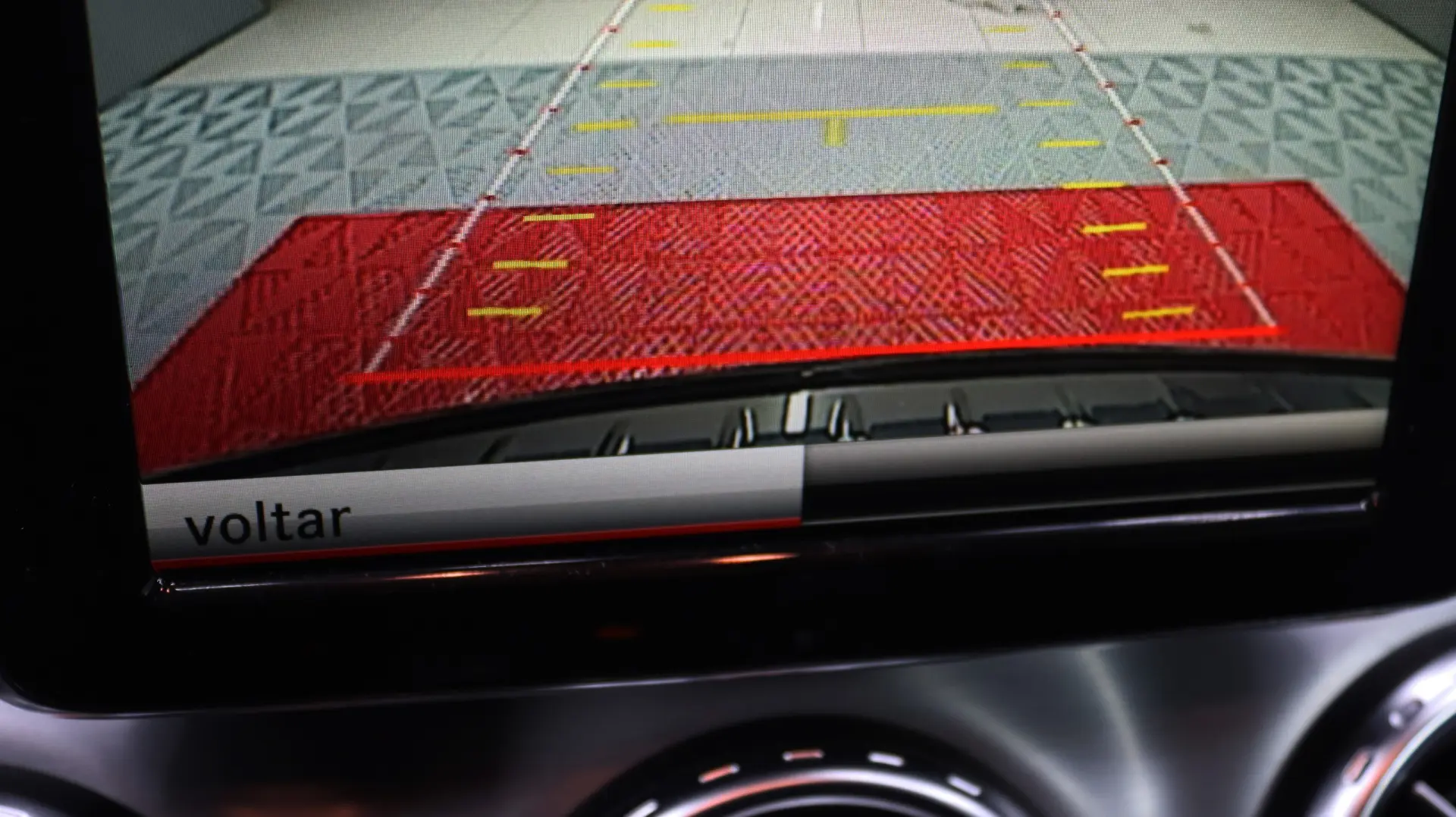 Mercedes-Benz GLA 220 d 4Matic 7G-DCT AMG Line 23