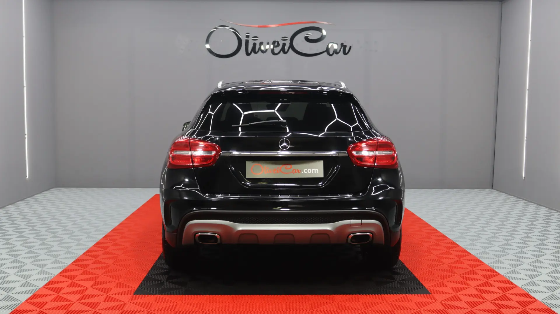 Mercedes-Benz GLA 220 d 4Matic 7G-DCT AMG Line 4