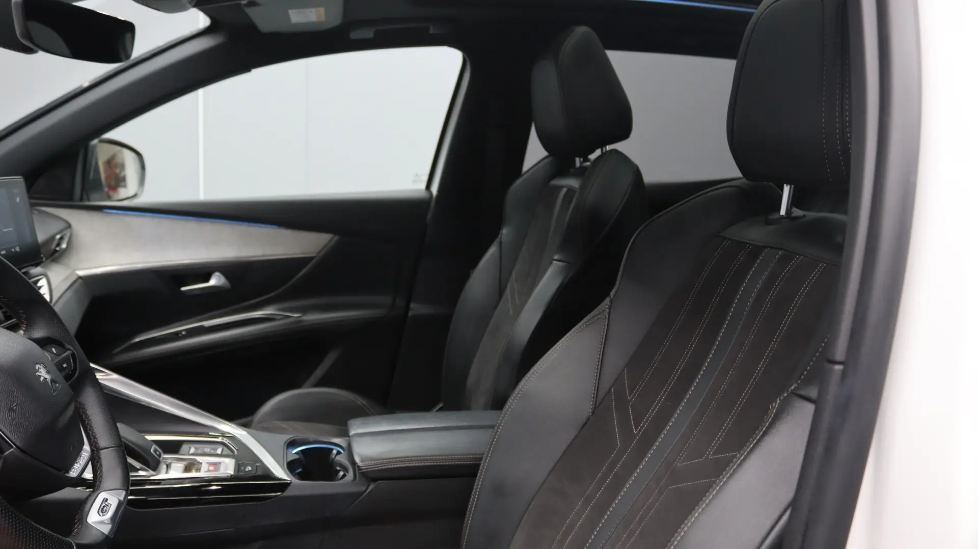 Peugeot 3008 1.5 BlueHDi GT Pack EAT8 24