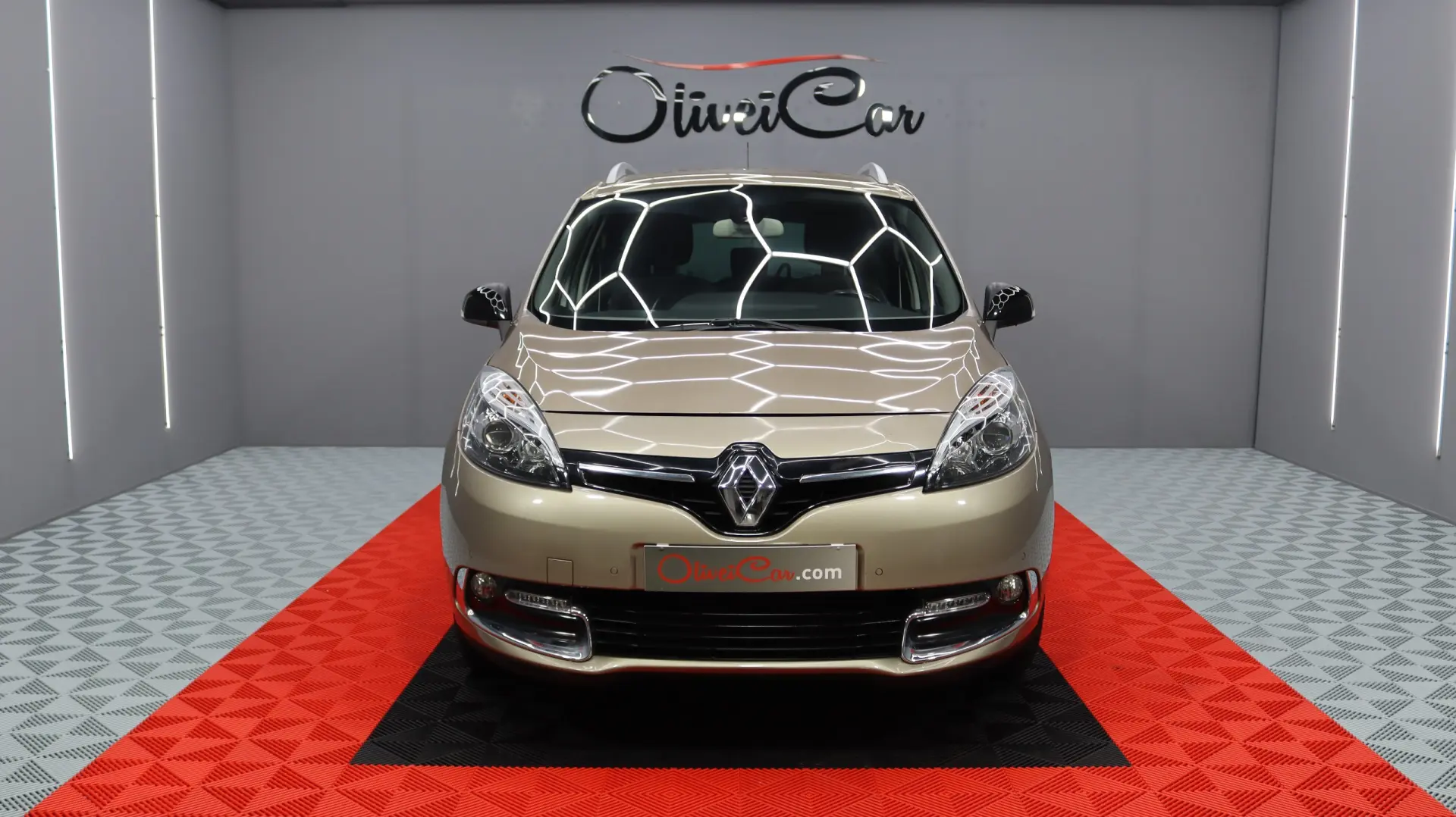 Renault Grand Scénic 1.5 dCi Bose Edition 7L 6