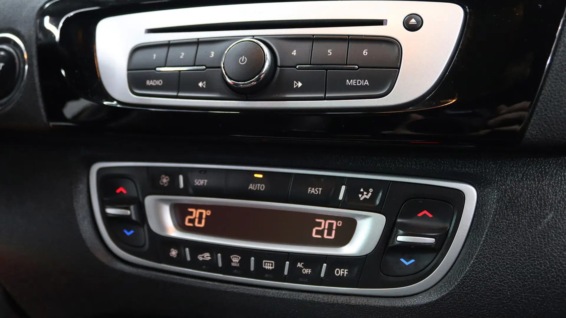 Renault Grand Scénic 1.5 dCi Bose Edition 7L 14