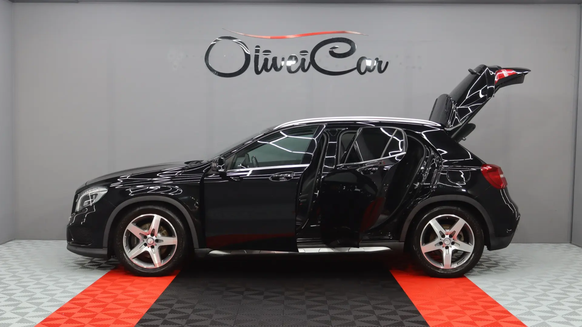 Mercedes-Benz GLA 220 d 4Matic 7G-DCT AMG Line 7