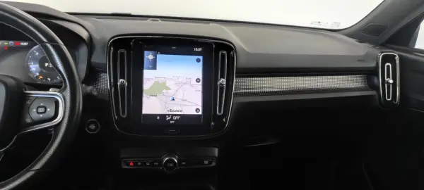 Volvo XC 40 2.0 D3 R-Design Geartronic 25