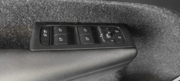 Volvo XC 40 2.0 D3 R-Design Geartronic 41