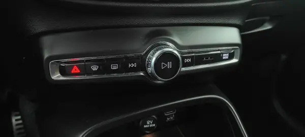 Volvo XC 40 2.0 D3 R-Design Geartronic 30