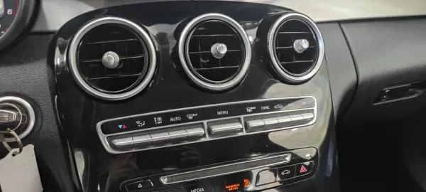 Mercedes-Benz C 220 (BlueTEC) d Station 7G-TRONIC Avantgarde 37