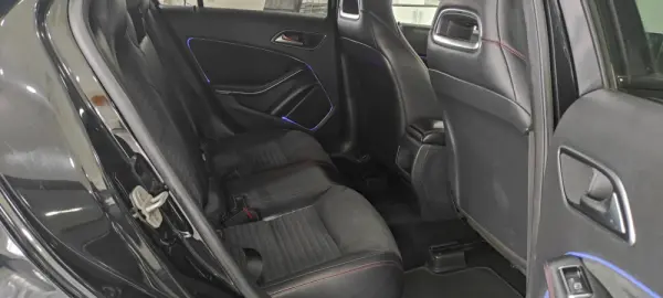 Mercedes-Benz A 180 CDi BE AMG Line 23