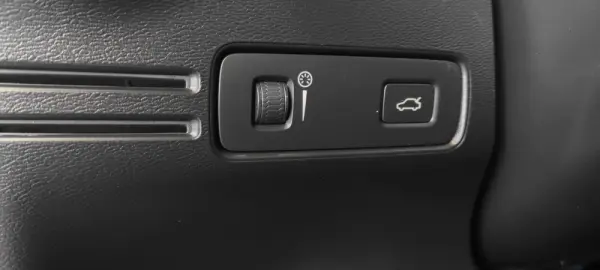 Volvo XC 40 2.0 D3 R-Design Geartronic 39