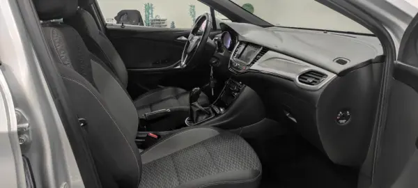 Opel Astra 1.2 Turbo 7