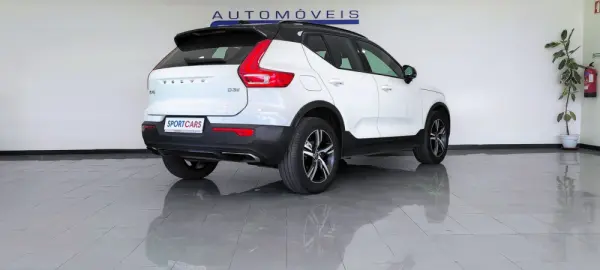 Volvo XC 40 2.0 D3 R-Design Geartronic 2