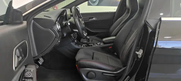 Mercedes-Benz CLA 180 d Shooting Brake AMG Line 16