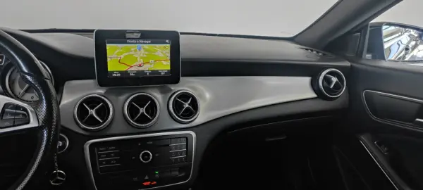 Mercedes-Benz CLA 180 d Shooting Brake AMG Line 27