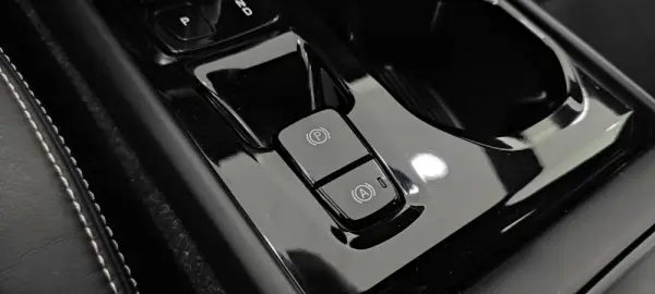 Volvo XC 40 2.0 D3 R-Design Geartronic 33