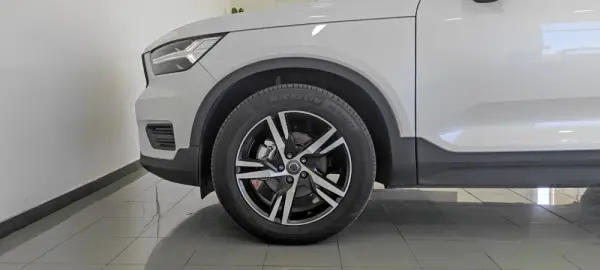 Volvo XC 40 2.0 D3 R-Design Geartronic 42