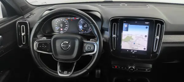 Volvo XC 40 2.0 D3 R-Design Geartronic 9