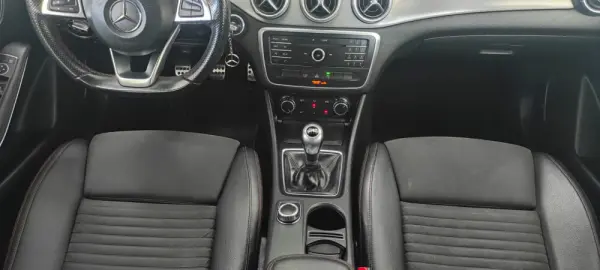 Mercedes-Benz CLA 180 d Shooting Brake AMG Line 36