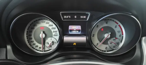 Mercedes-Benz CLA 180 d Shooting Brake AMG Line 37