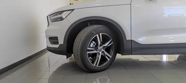 Volvo XC 40 2.0 D3 R-Design Geartronic 10