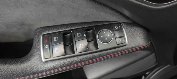 Mercedes-Benz CLA 180 d Shooting Brake AMG Line 42