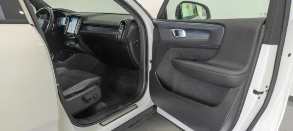 Volvo XC 40 2.0 D3 R-Design Geartronic 20