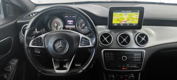 Mercedes-Benz CLA 180 d Shooting Brake AMG Line 9