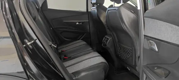 Peugeot 3008 1.6 BlueHDi GT Line EAT6 21