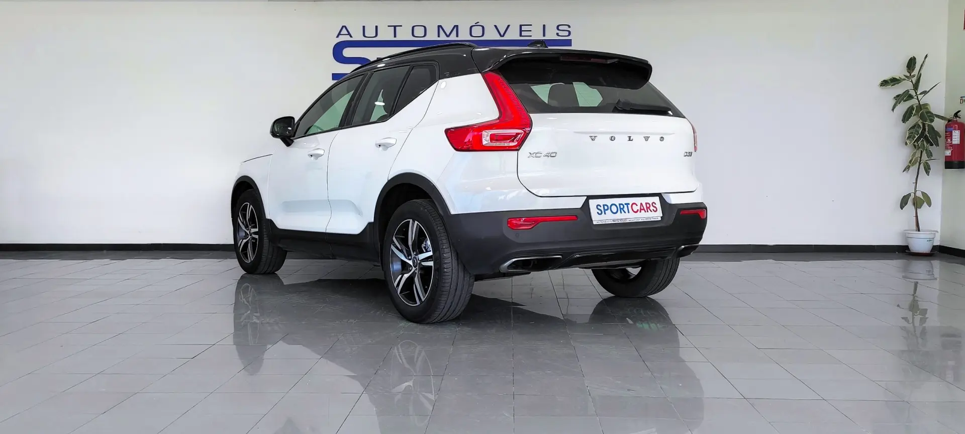 Volvo XC 40 2.0 D3 R-Design Geartronic 14