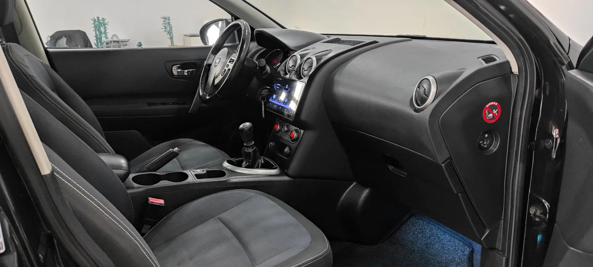 Nissan Qashqai +2 Outro 25